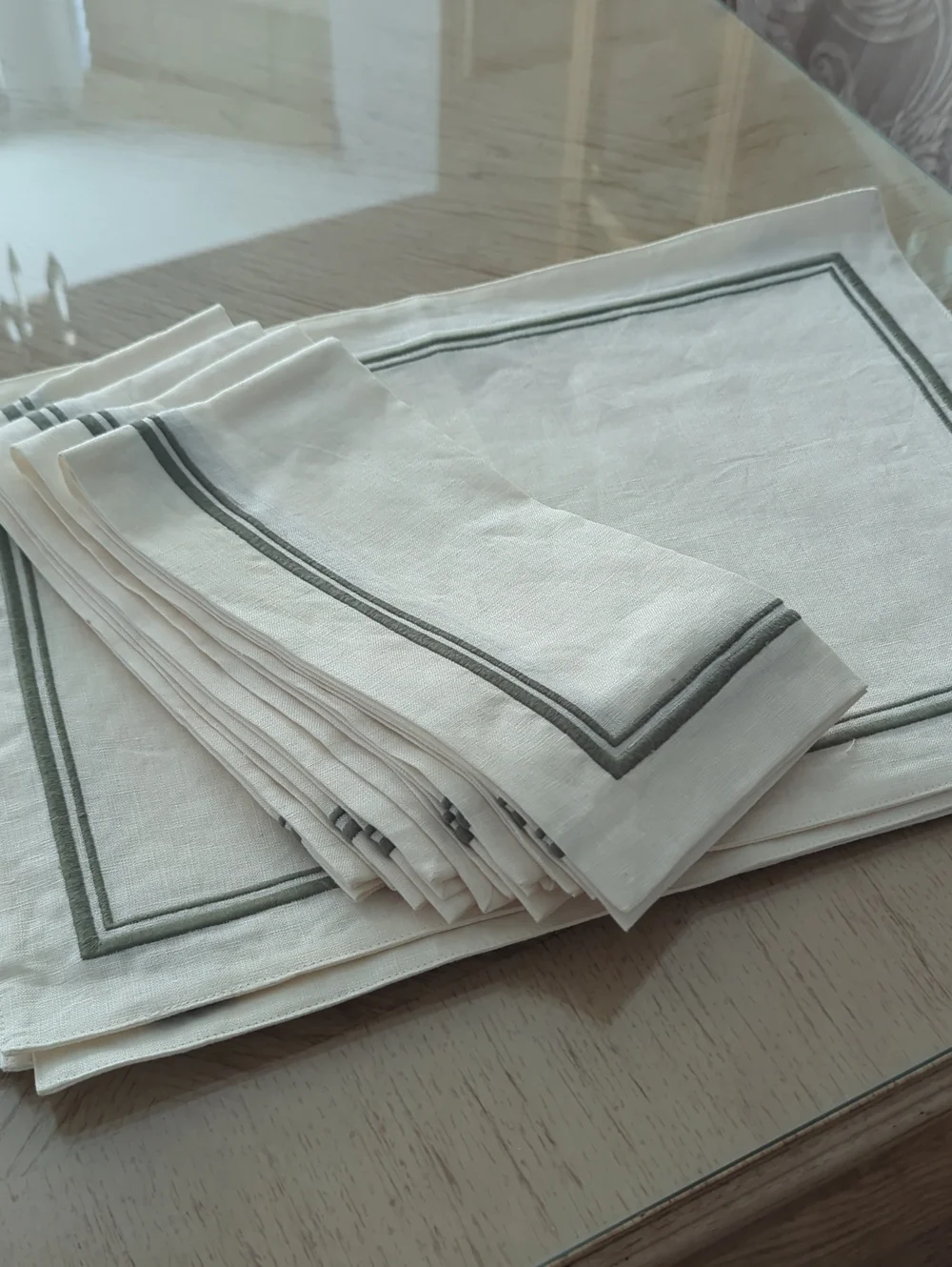 Linen Placemats And Napkins